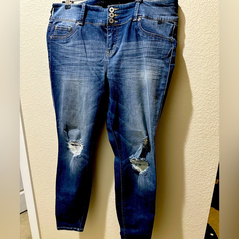 Three button torrid distressed jeans